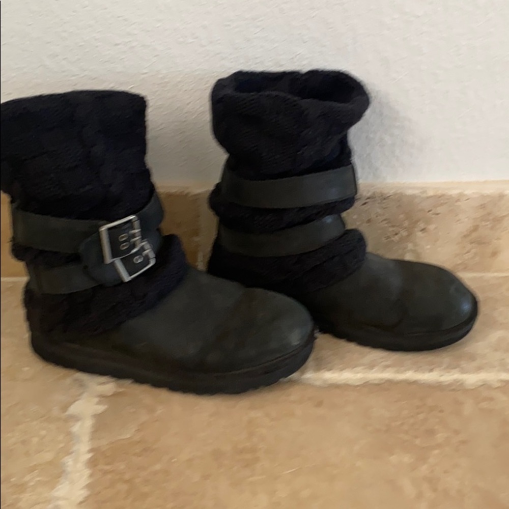 UGG BOOTS